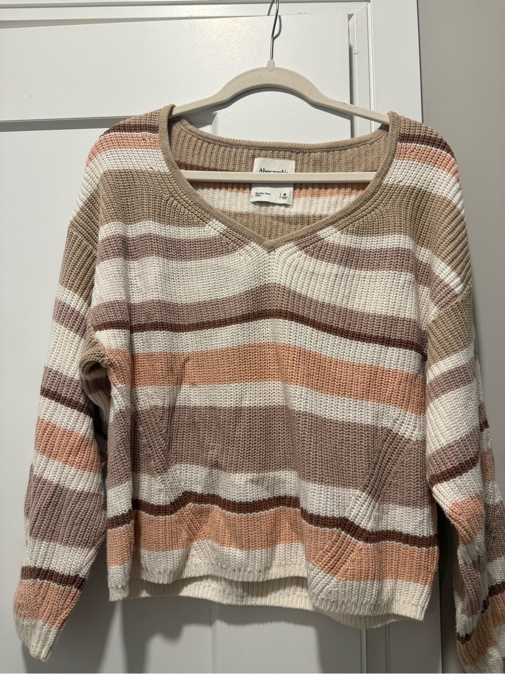 Abercrombie & Fitch Striped V-Neck Sweater in Cream, Tan & Peach
